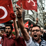 Турки в Германии прошли маршем со словами: «С помощью Аллаха мы вас завоюем!»