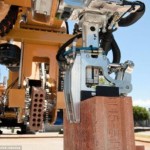 Робот — укладчик кирпичей «Адриан» может построить дом за два дня (Фото)