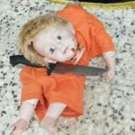 Детей в ИГИЛ учат рубить головы куклам (Фото)