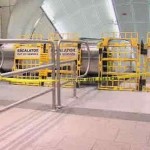 Нью-йоркская станция метро за 2,4 миллиарда: не работают эскалаторы и текут потолки