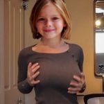 Семилетней девочке увеличили грудь
